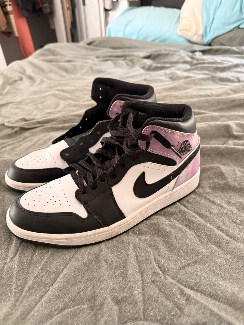 Jordan 1 Mid — White, Black & Lavender  Sneakers